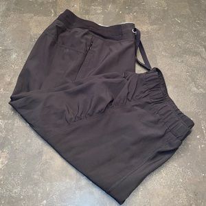 NWOT Black Calvin Klein Performance Capri Pants